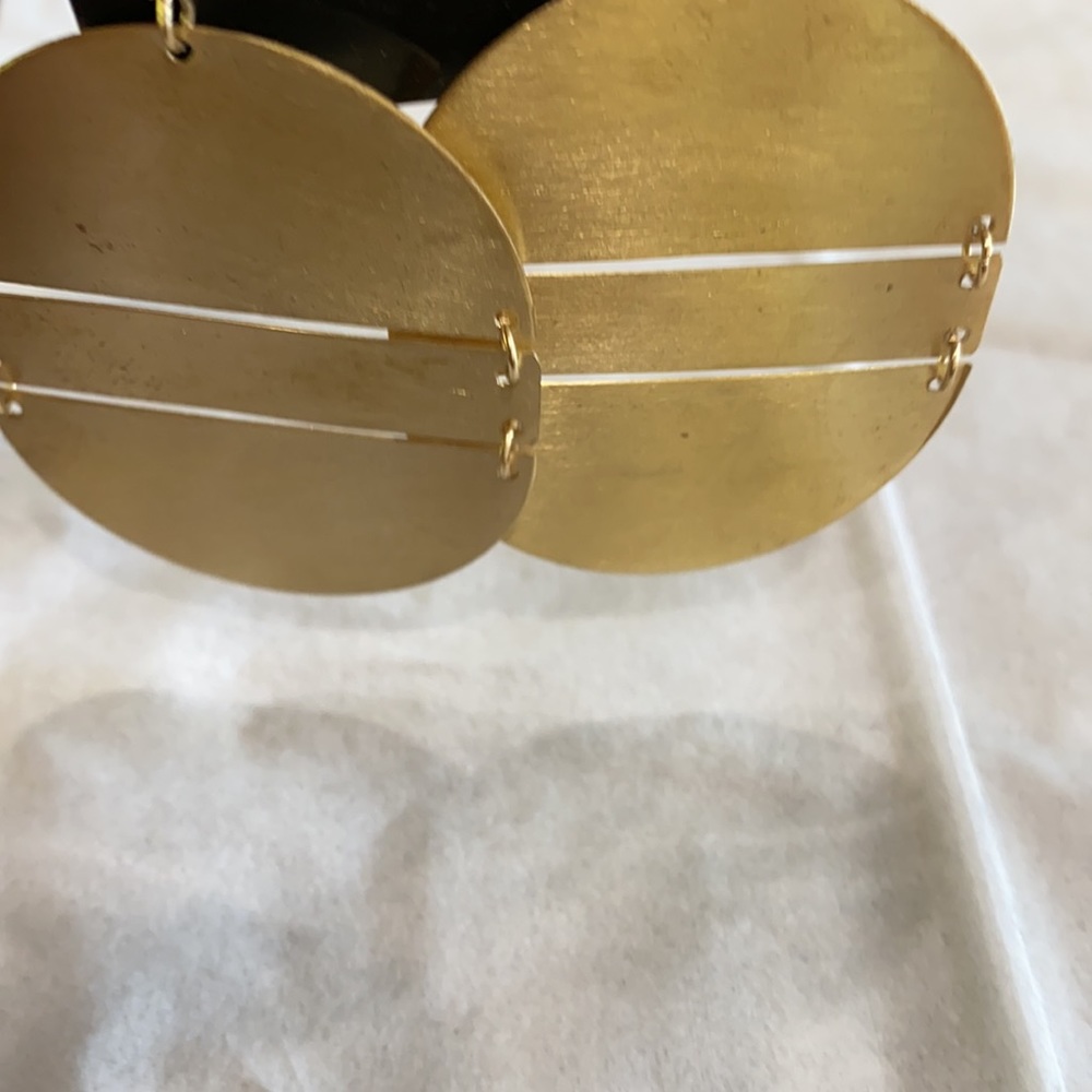 Generic Earring - Picture 5 of 5